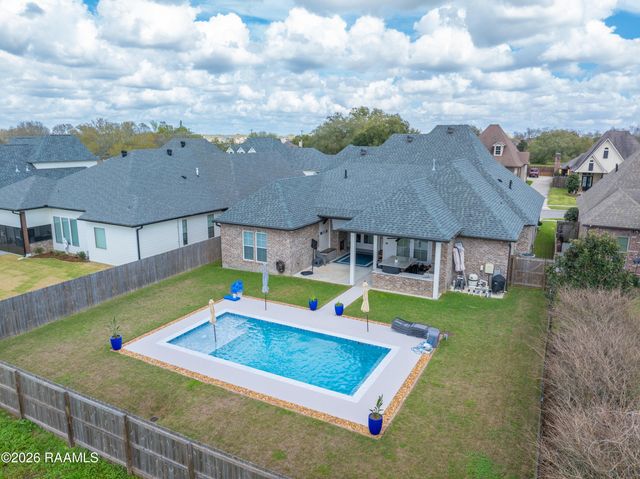 106 Carriage Lakes Drive, Youngsville, LA 70592