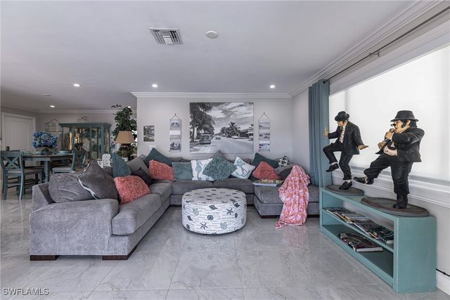 164 Trinidad ST, Naples, FL 34113