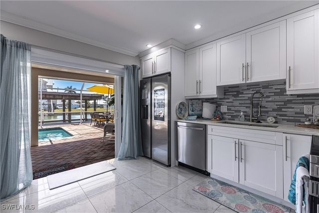 164 Trinidad ST, Naples, FL 34113