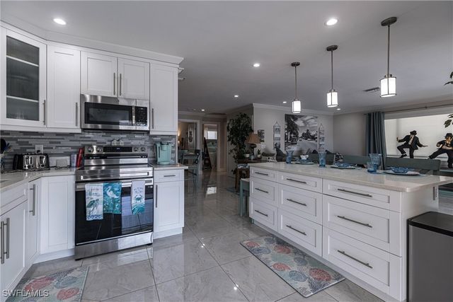 164 Trinidad ST, Naples, FL 34113