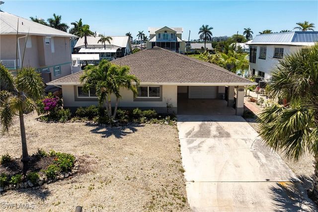 164 Trinidad ST, Naples, FL 34113