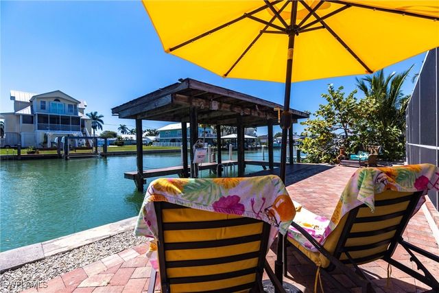 164 Trinidad ST, Naples, FL 34113