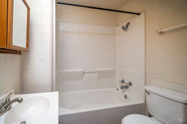 212 Johnson Street, Hillsboro, OH 45133