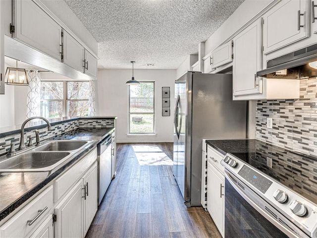 1416 Huntington Drive, Edmond, OK 73012