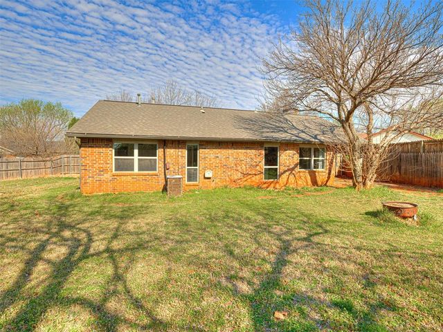 1416 Huntington Drive, Edmond, OK 73012