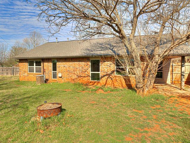 1416 Huntington Drive, Edmond, OK 73012