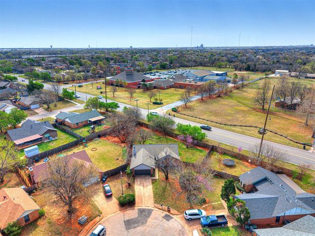 1416 Huntington Drive, Edmond, OK 73012