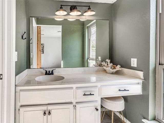 1416 Huntington Drive, Edmond, OK 73012