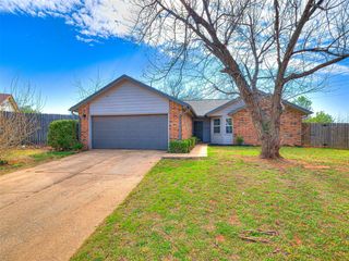 1416 Huntington Drive, Edmond, OK 73012