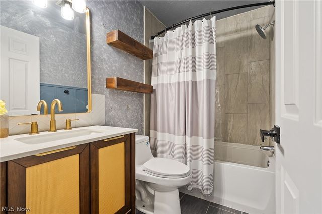 172 Morningview Circle, Canfield, OH 44406