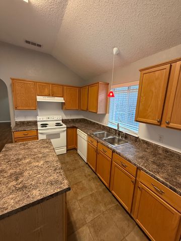 6105 Comfort Drive, Fort Worth, TX 76132