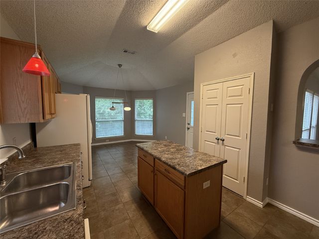 6105 Comfort Drive, Fort Worth, TX 76132