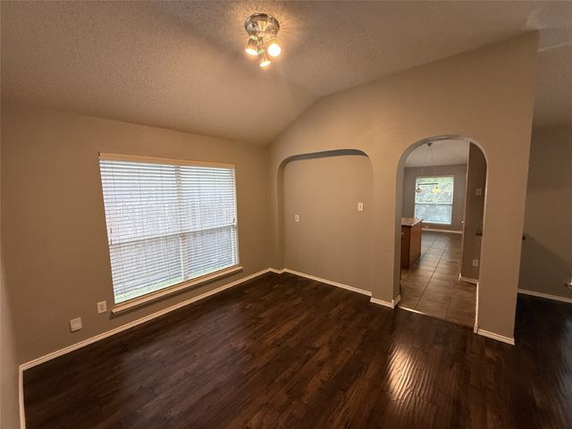 6105 Comfort Drive, Fort Worth, TX 76132