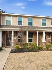 2304 Greystone Drive, Denton, TX 76207