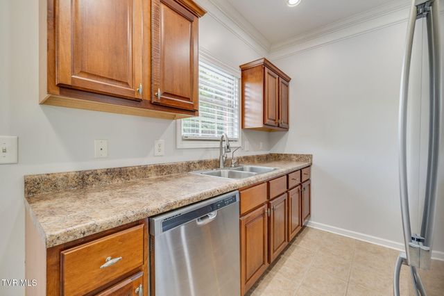 1709 Cherokee Road 304, Johnson City, TN 37604