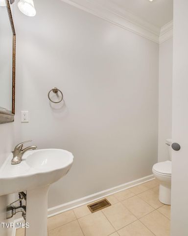 1709 Cherokee Road 304, Johnson City, TN 37604