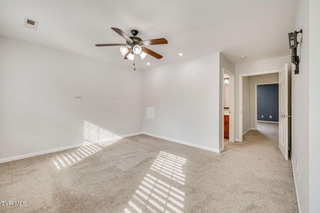 1709 Cherokee Road 304, Johnson City, TN 37604