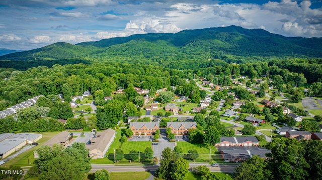 1709 Cherokee Road 304, Johnson City, TN 37604