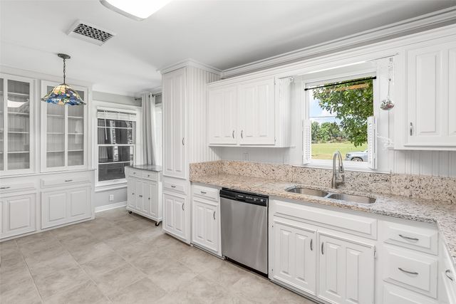 381 Leo Avenue, Shreveport, LA 71105