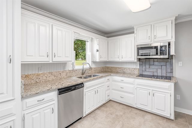 381 Leo Avenue, Shreveport, LA 71105