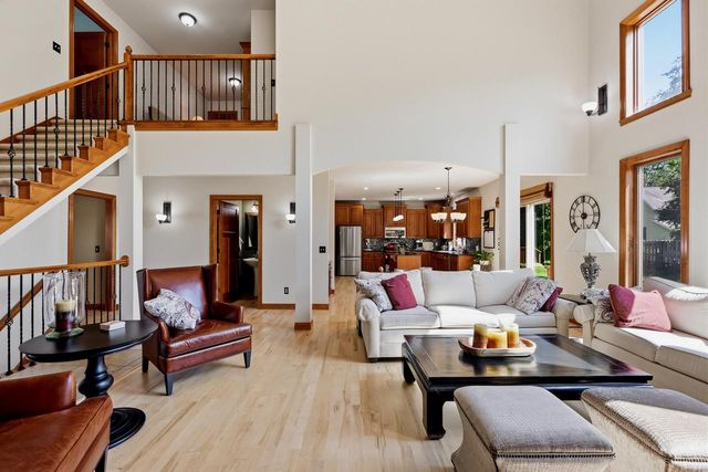 1606 S Carver LANE, Appleton, WI 54914