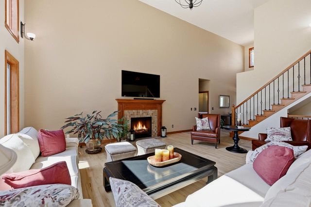 1606 S Carver LANE, Appleton, WI 54914