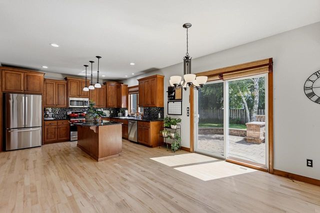 1606 S Carver LANE, Appleton, WI 54914