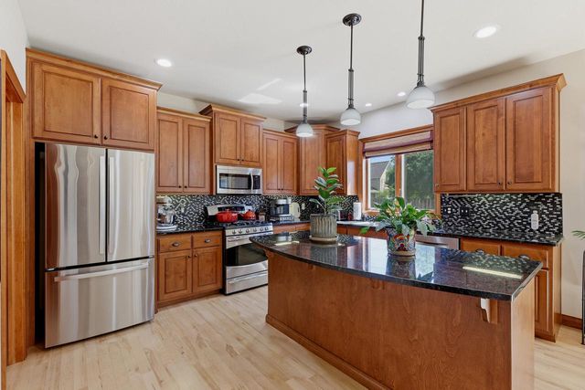1606 S Carver LANE, Appleton, WI 54914