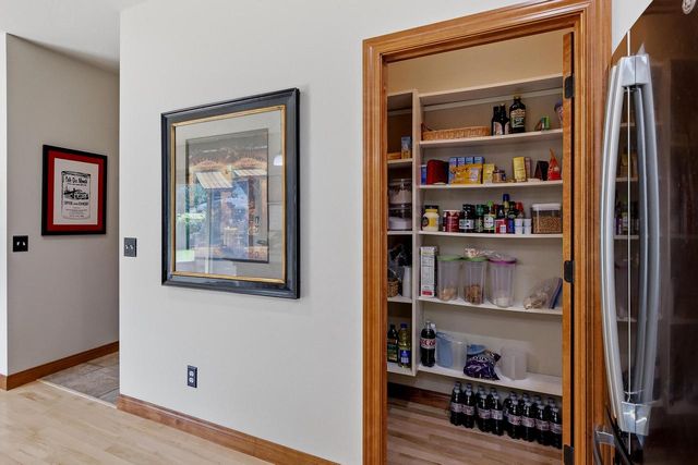 1606 S Carver LANE, Appleton, WI 54914