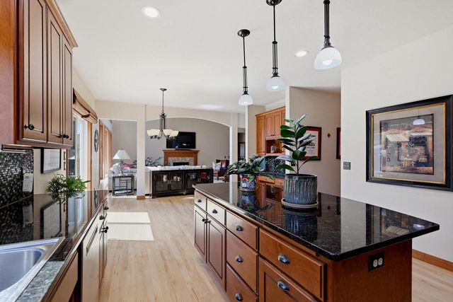 1606 S Carver LANE, Appleton, WI 54914