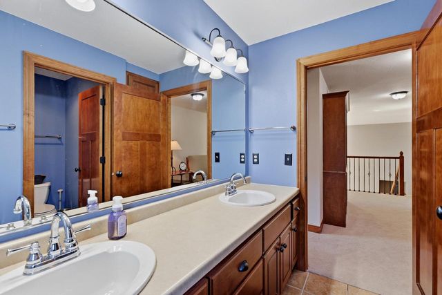 1606 S Carver LANE, Appleton, WI 54914