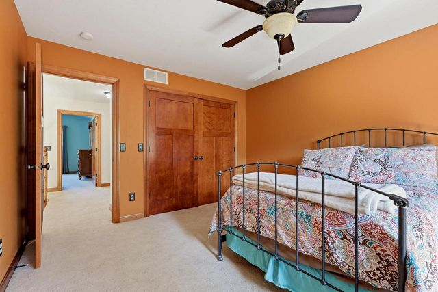 1606 S Carver LANE, Appleton, WI 54914