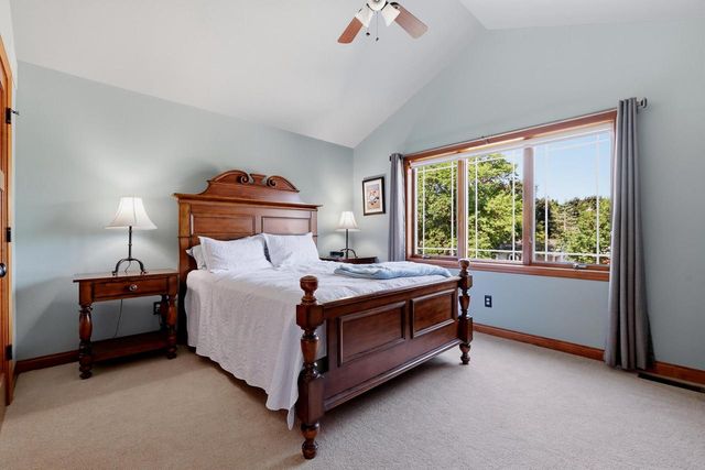 1606 S Carver LANE, Appleton, WI 54914