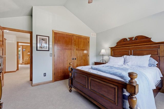 1606 S Carver LANE, Appleton, WI 54914