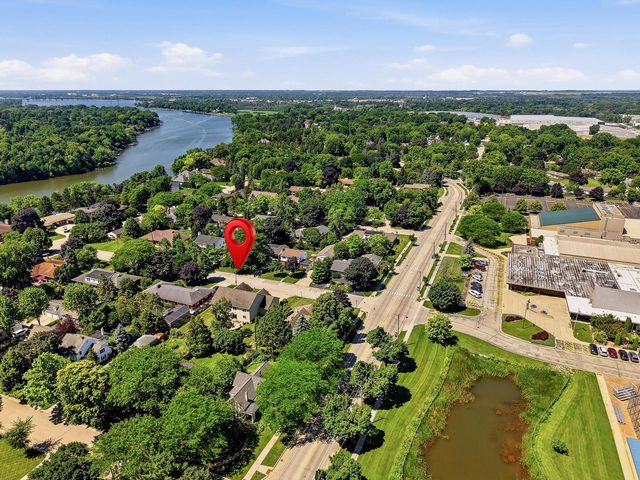 1606 S Carver LANE, Appleton, WI 54914