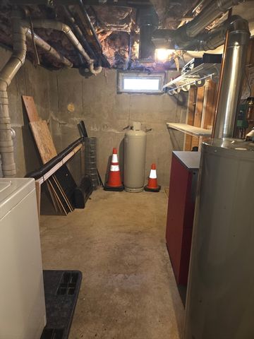 175 Pringle St, Tewksbury, MA 01876