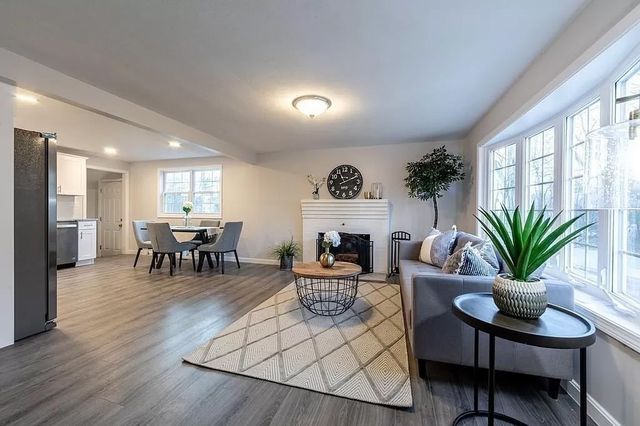 175 Pringle St, Tewksbury, MA 01876