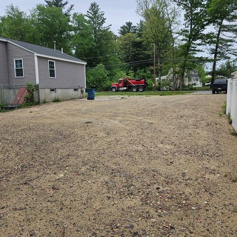 175 Pringle St, Tewksbury, MA 01876