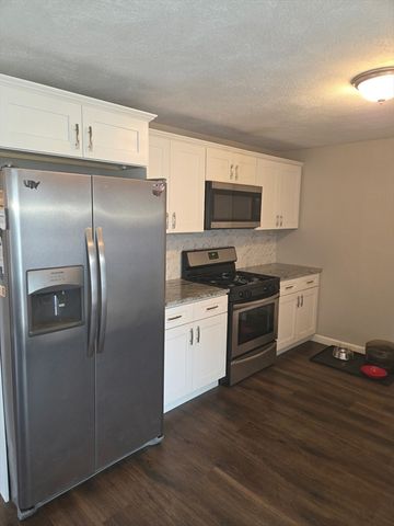 175 Pringle St, Tewksbury, MA 01876