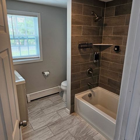 175 Pringle St, Tewksbury, MA 01876