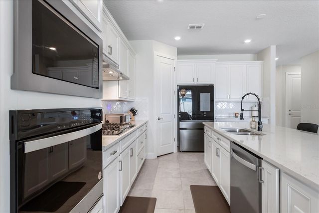 3980 MEANDERING BAY DRIVE, Apopka, FL 32712