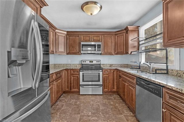 512 Concord DR, Hampton, VA 23666