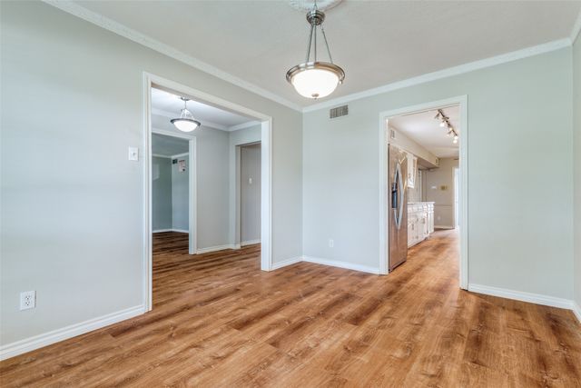 3719 Weeburn Drive, Dallas, TX 75229