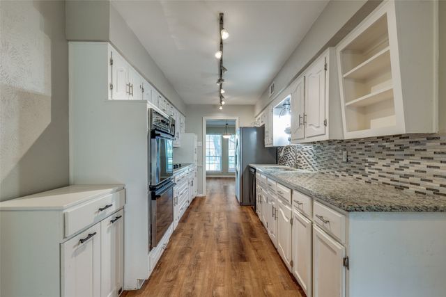 3719 Weeburn Drive, Dallas, TX 75229