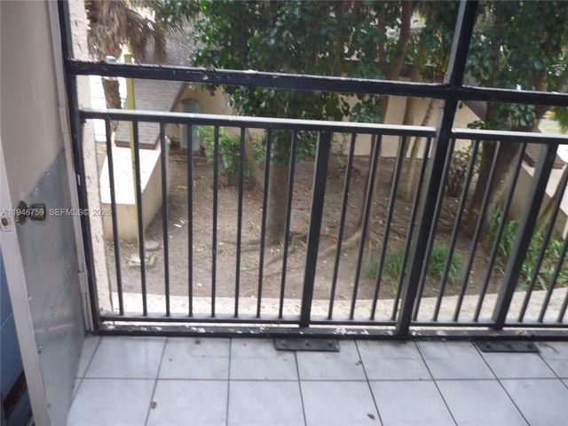 14301 N Kendall Dr 203B, Miami, FL 33186