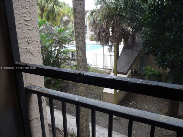 14301 N Kendall Dr 203B, Miami, FL 33186