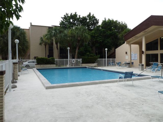 14301 N Kendall Dr 203B, Miami, FL 33186