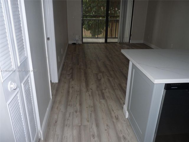 14301 N Kendall Dr 203B, Miami, FL 33186