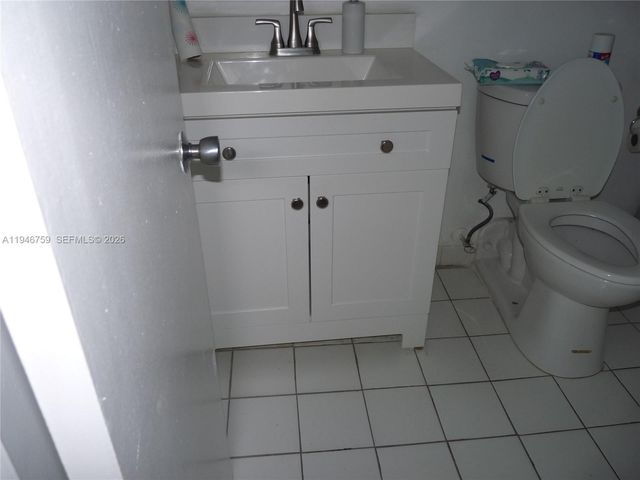 14301 N Kendall Dr 203B, Miami, FL 33186