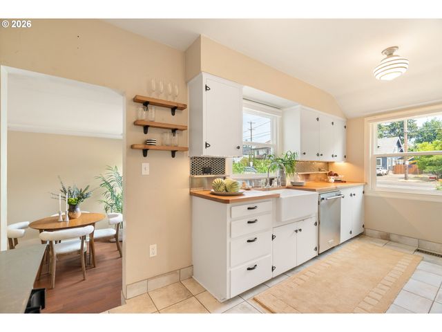 7340 N WILLAMETTE Blvd, Portland, OR 97203